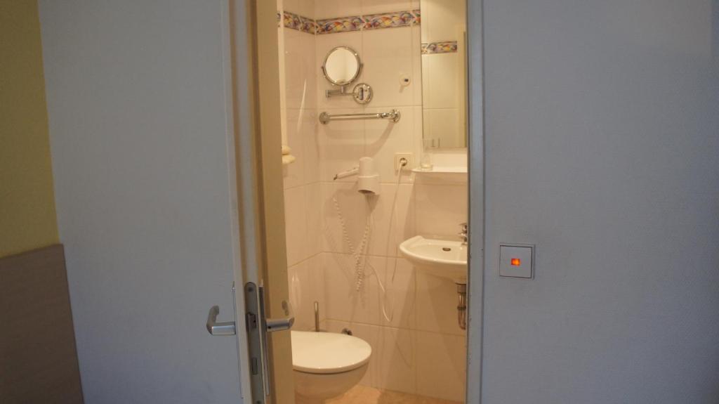 Hotel Jaegerhof Wiesbaden Værelse billede